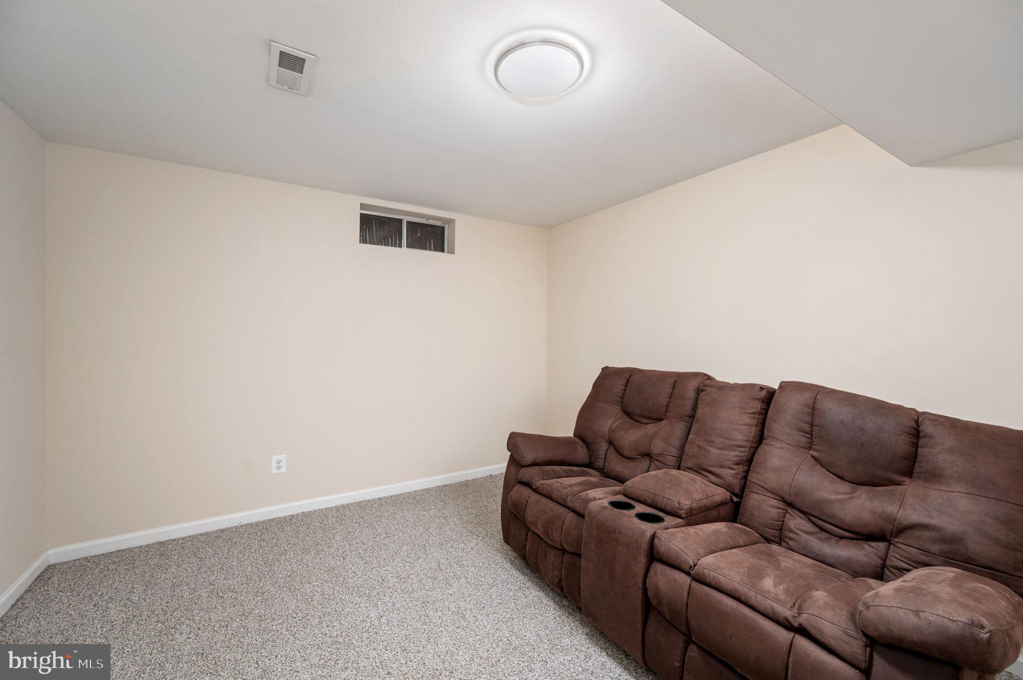 12111 KINGSWOOD BOULEVARD