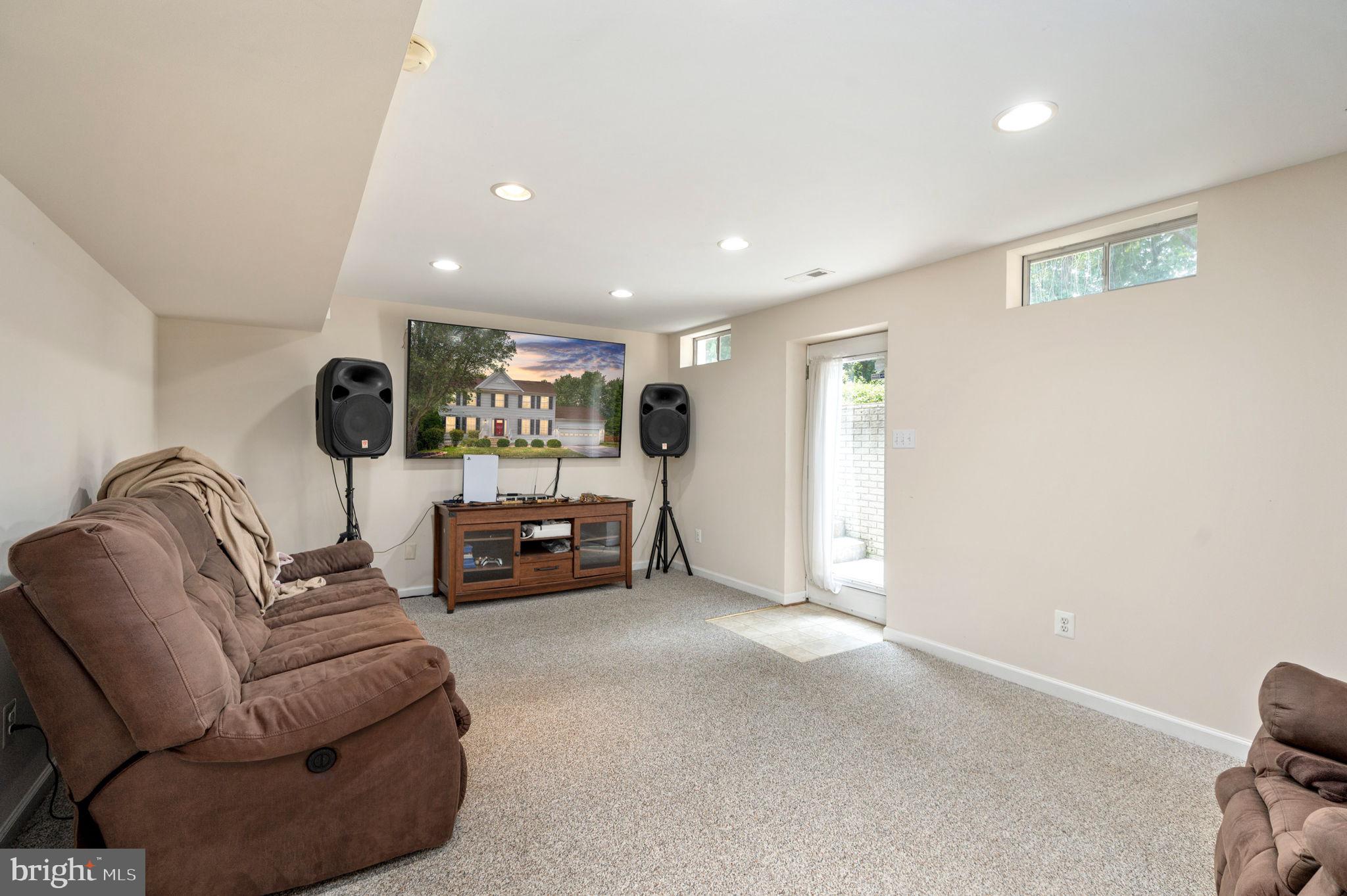 12111 KINGSWOOD BOULEVARD