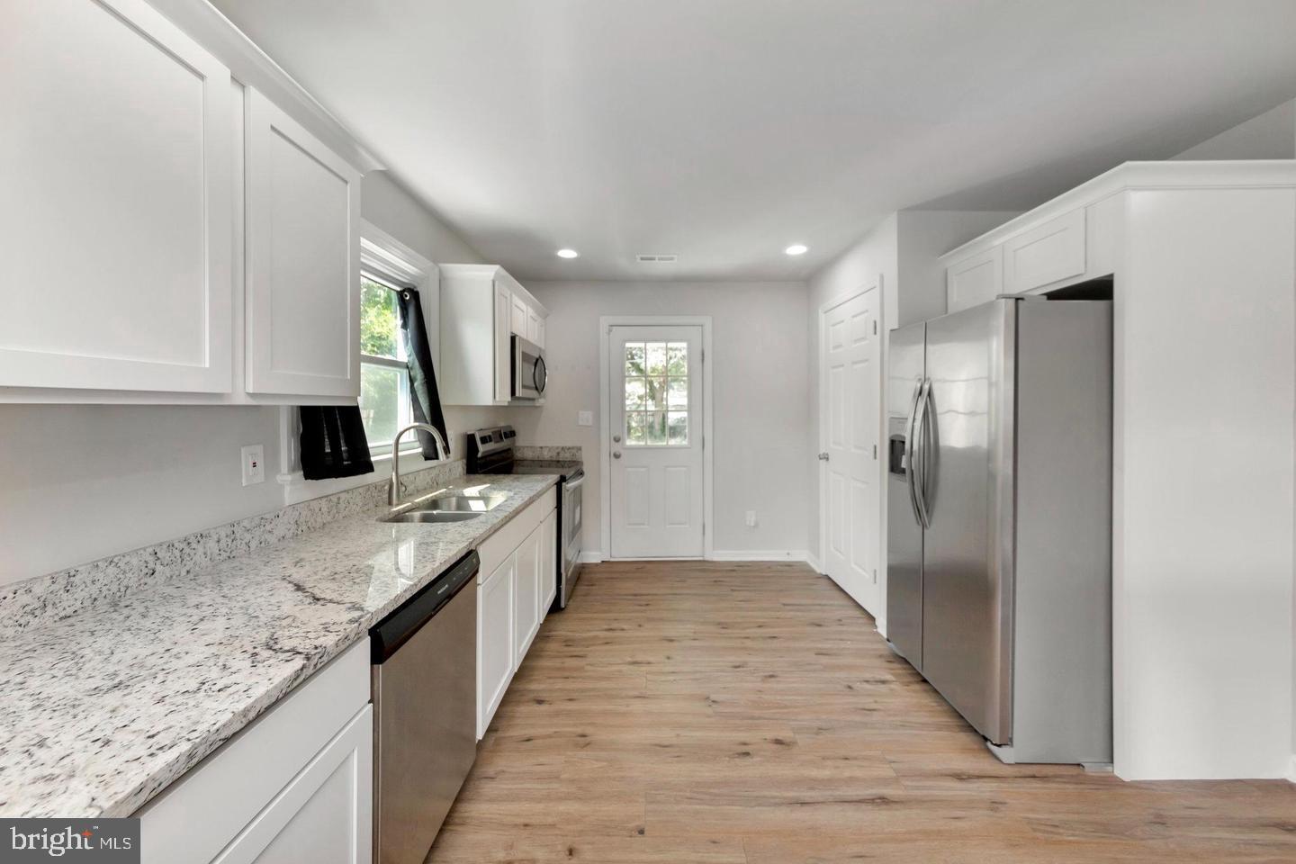 112 MOSBY STREET 112