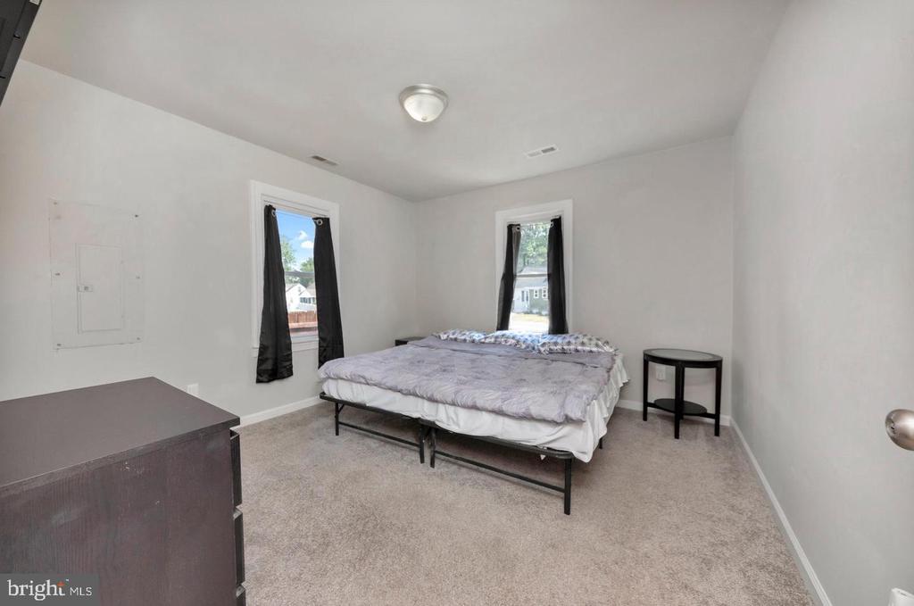 112 MOSBY STREET 112