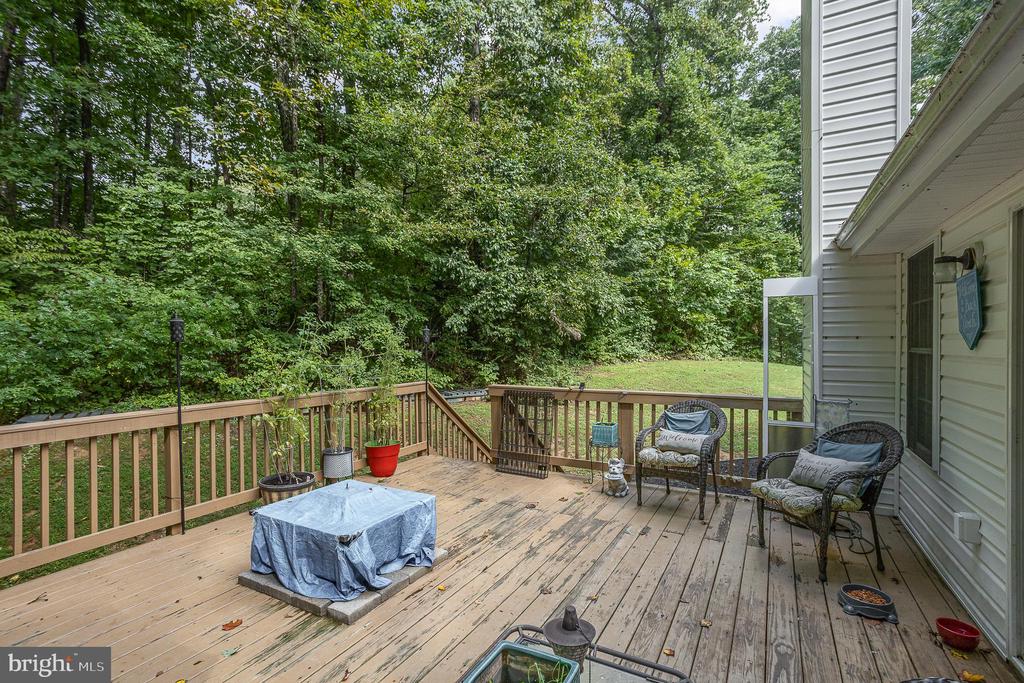 7204 OAKWOOD DRIVE