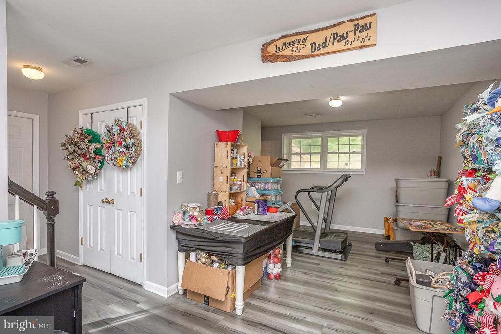 7204 OAKWOOD DRIVE