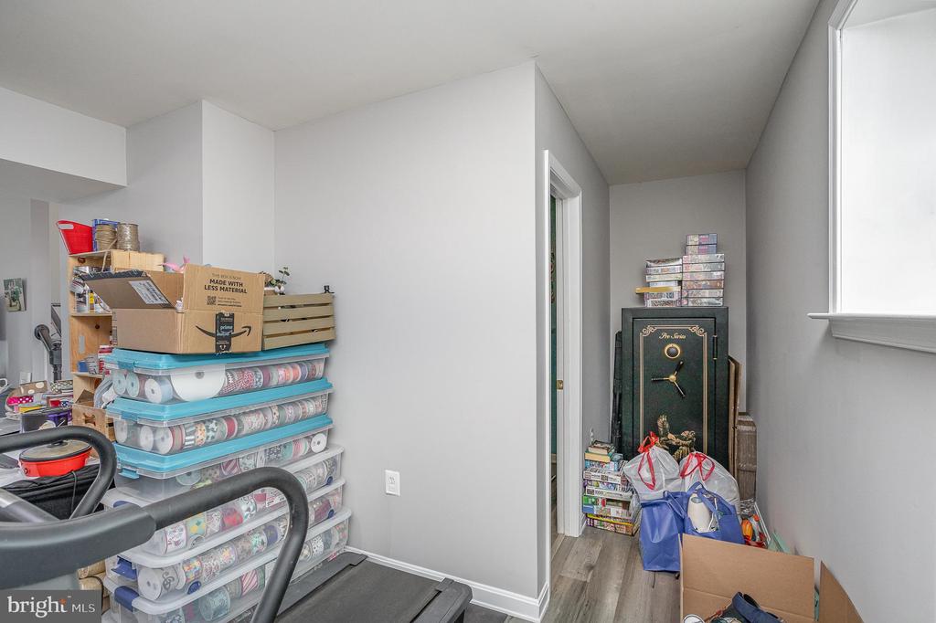 7204 OAKWOOD DRIVE