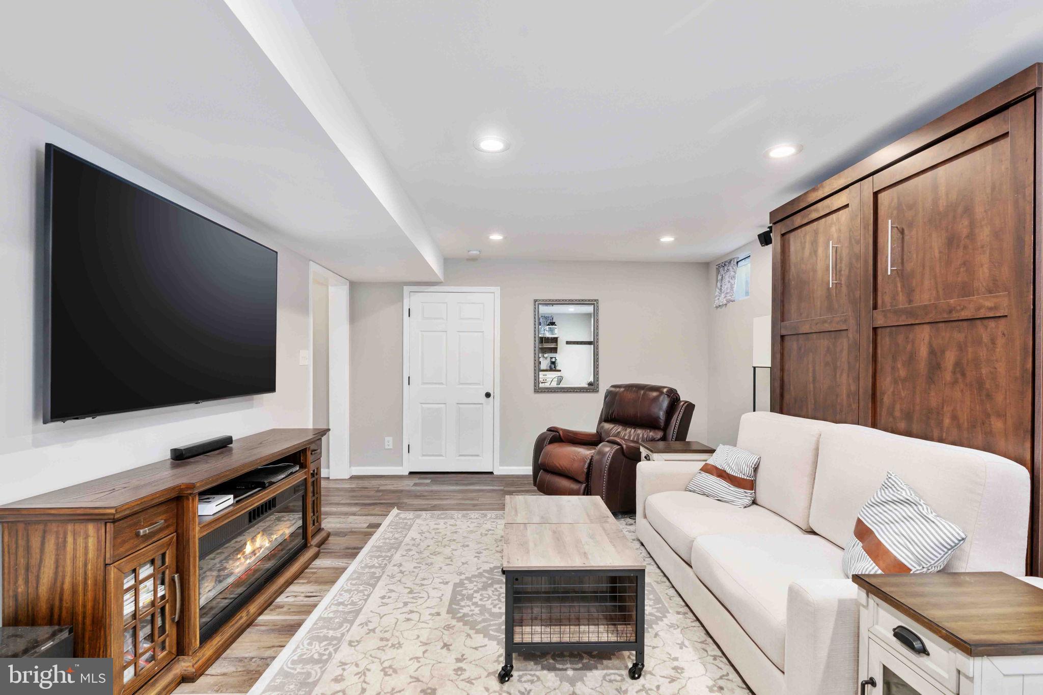 6302 PROSPECT STREET