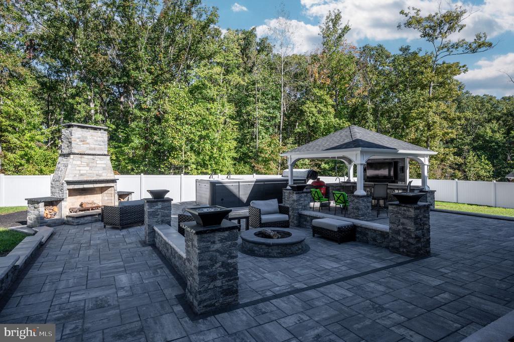 11416 BRANDY LANE