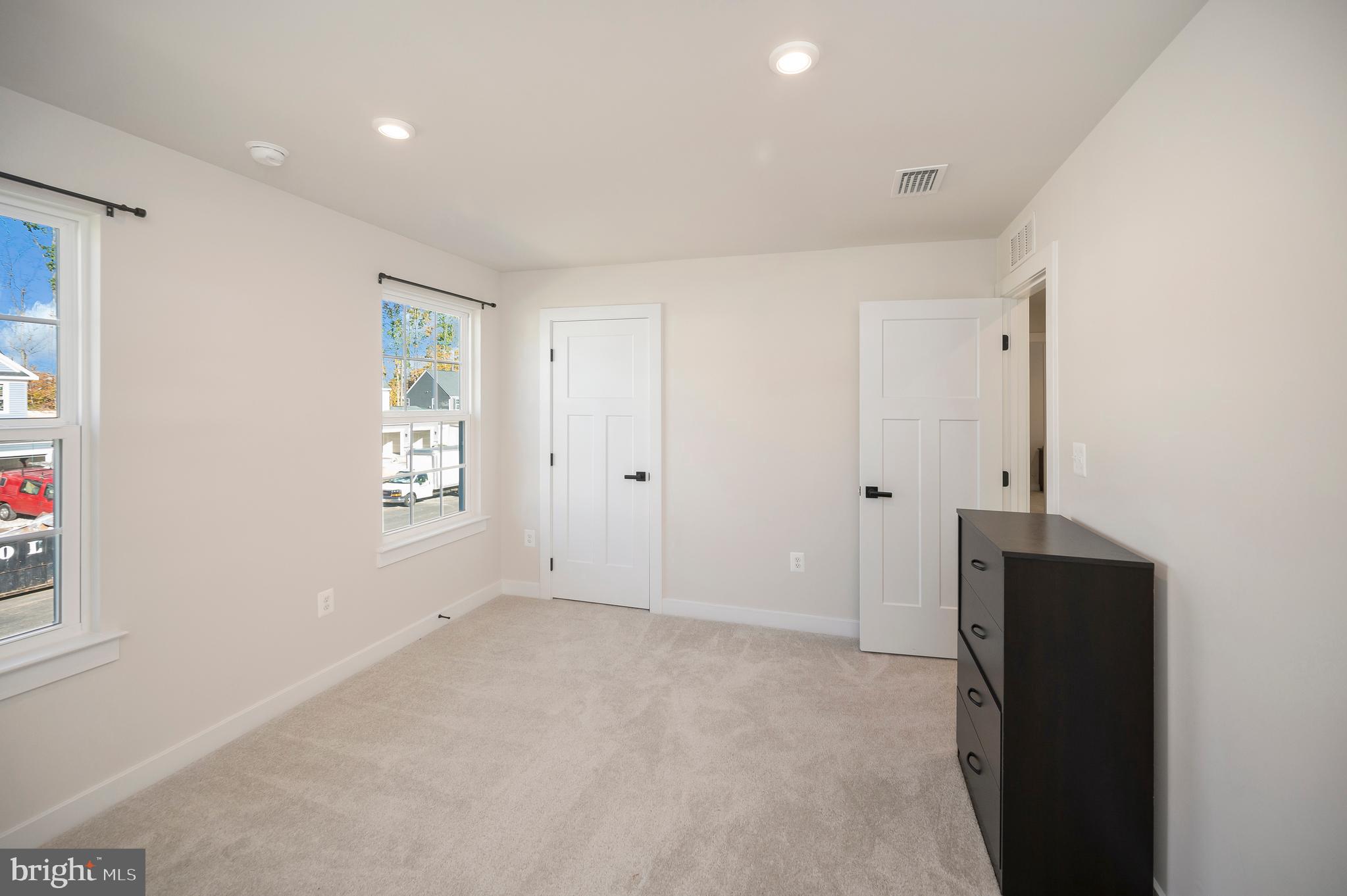 8803 ZOE COURT