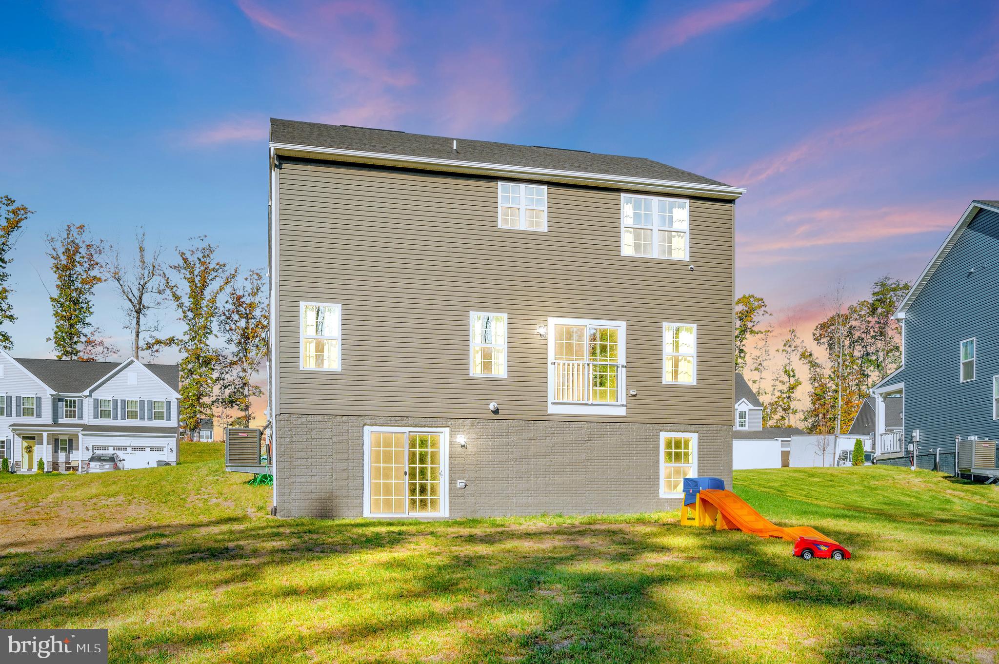 8803 ZOE COURT