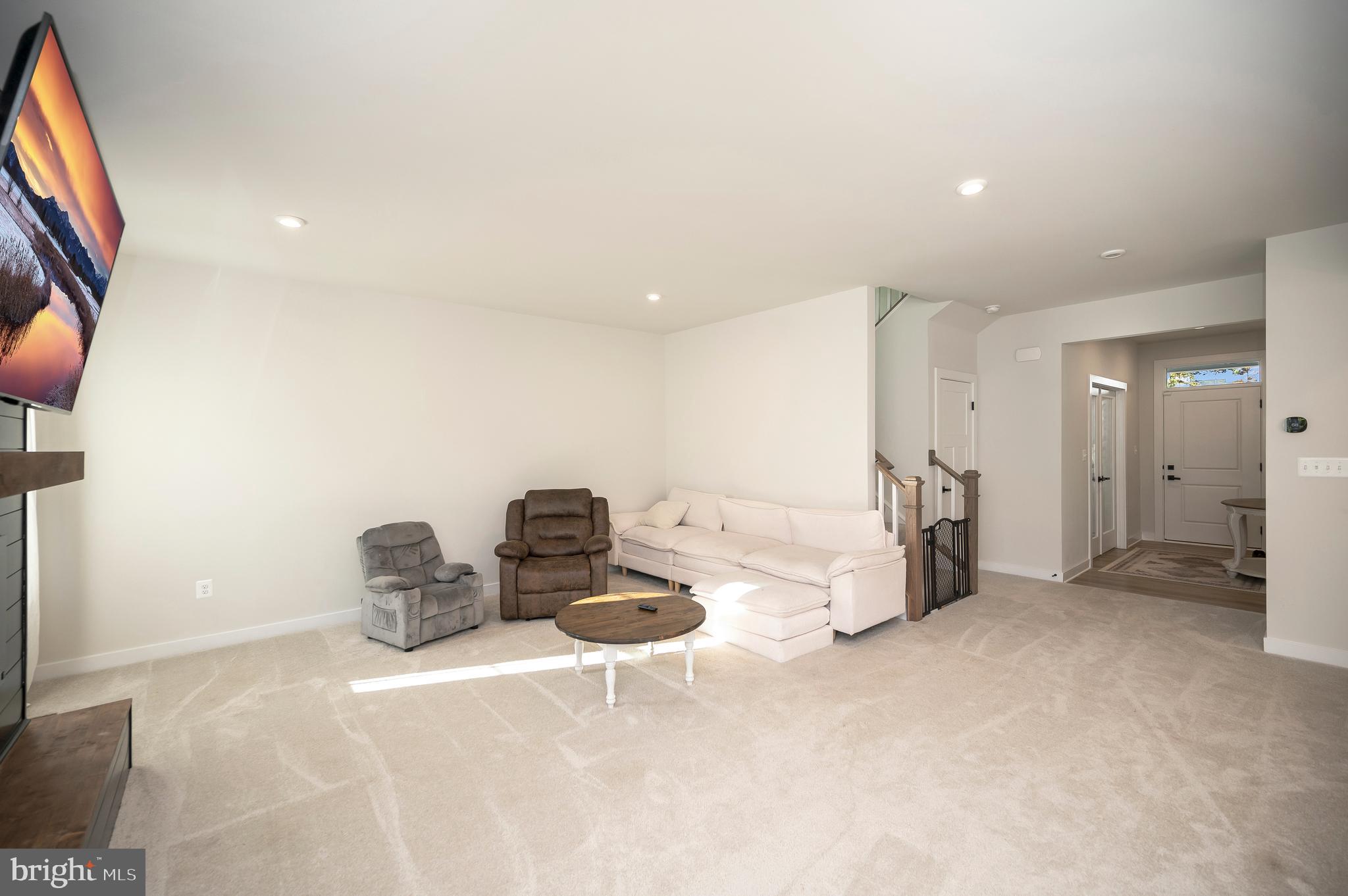 8803 ZOE COURT