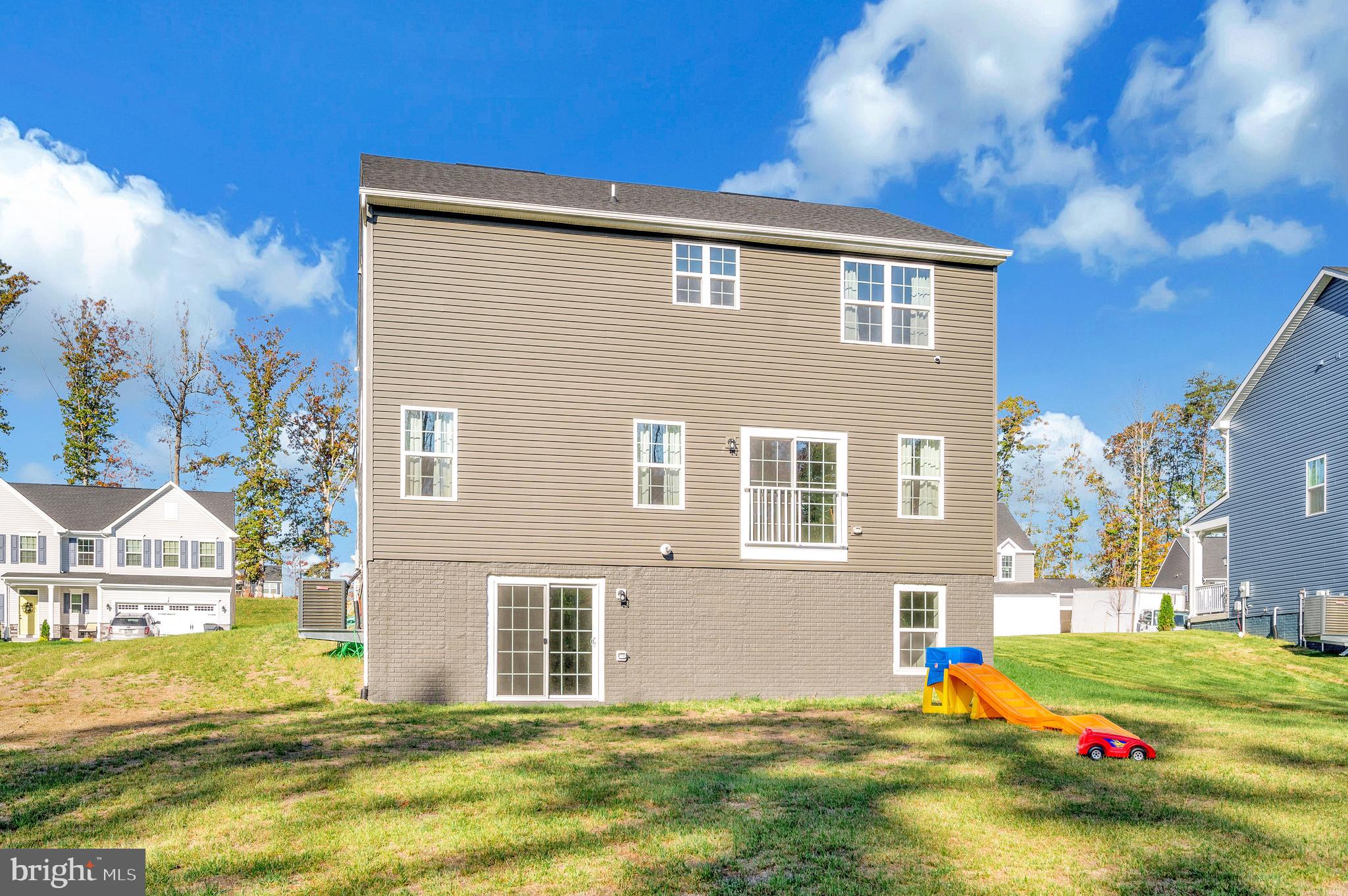 8803 ZOE COURT