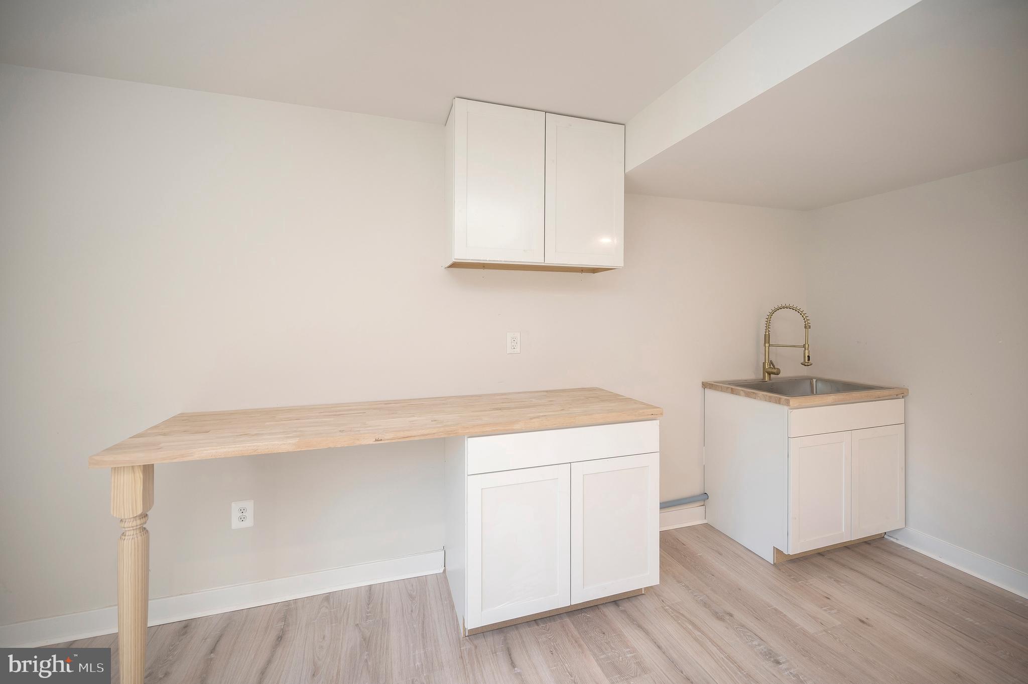 8803 ZOE COURT
