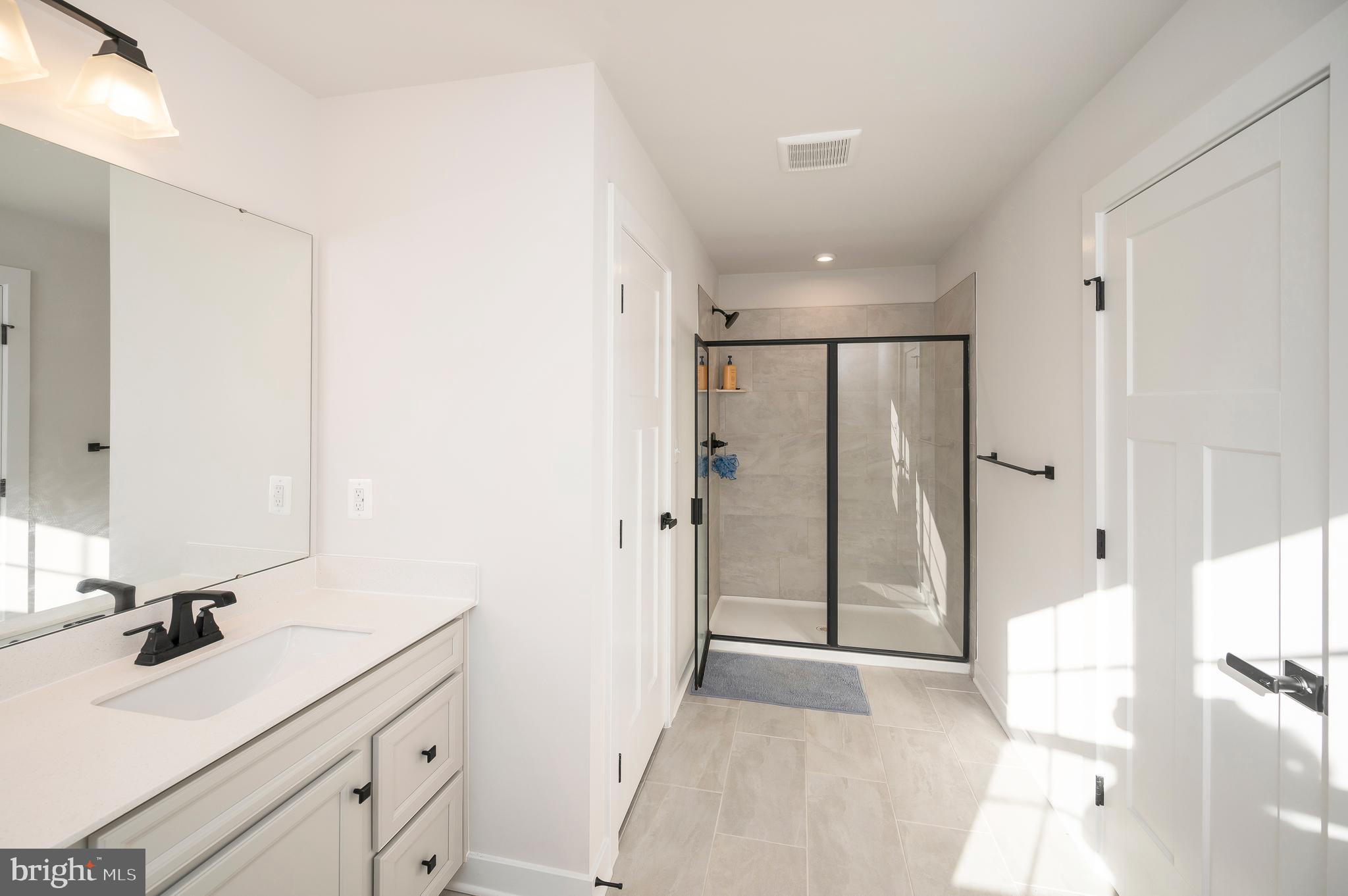 8803 ZOE COURT