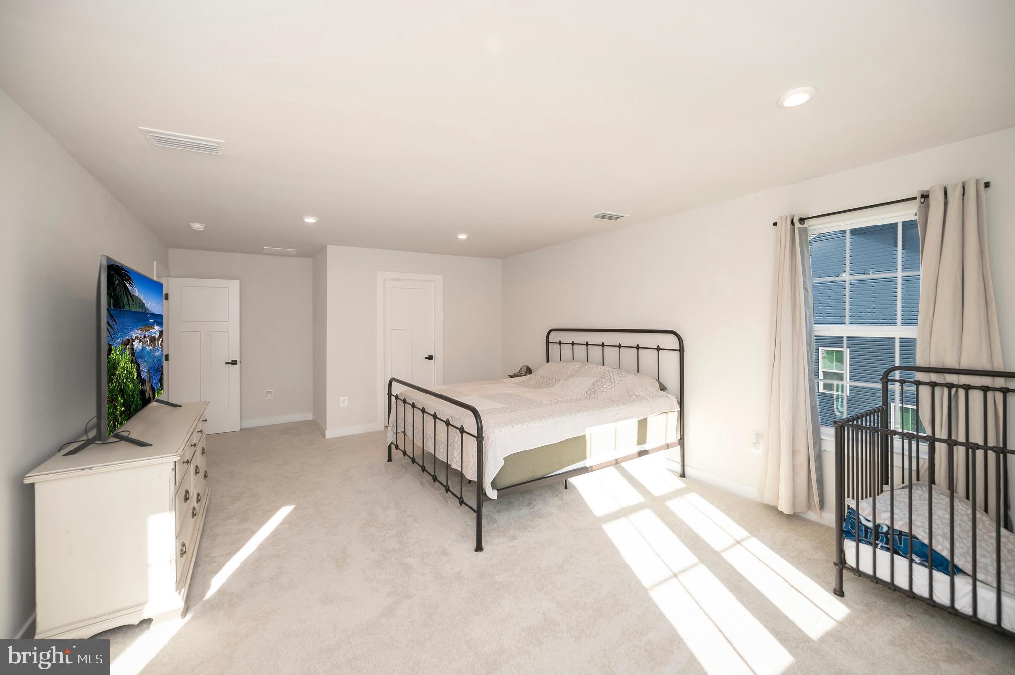 8803 ZOE COURT