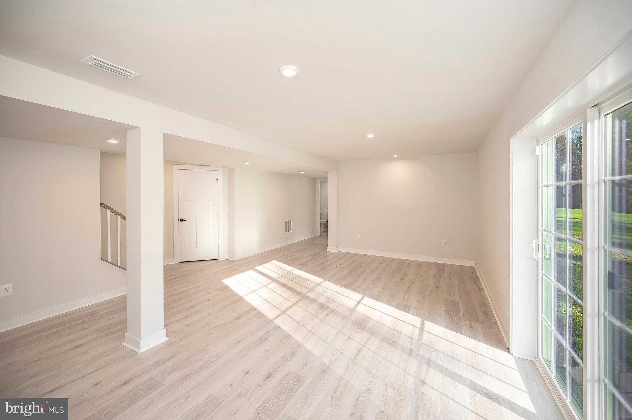 8803 ZOE COURT
