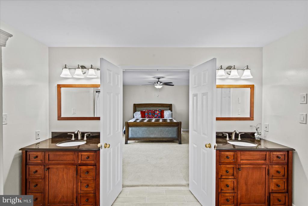 6610 WILLOW POND DRIVE