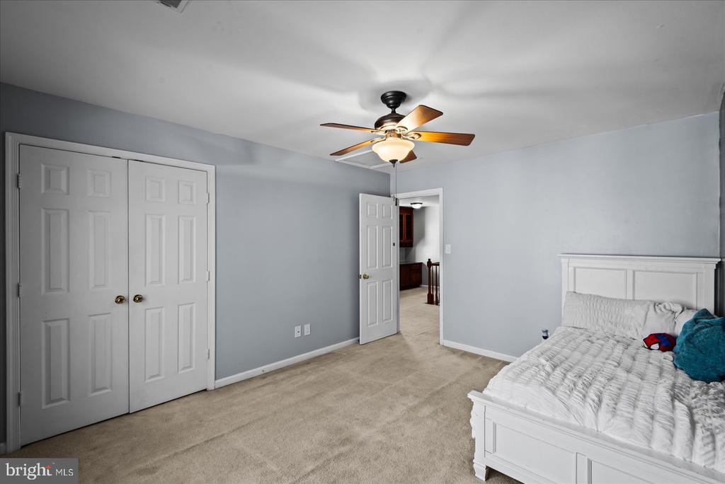 6610 WILLOW POND DRIVE