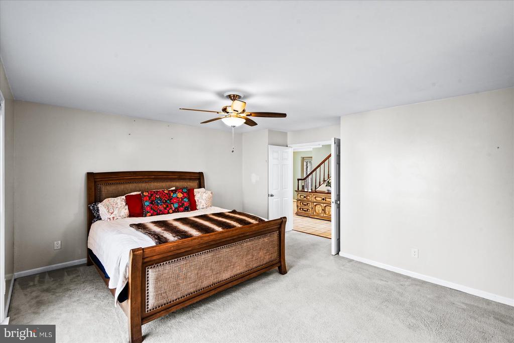 6610 WILLOW POND DRIVE