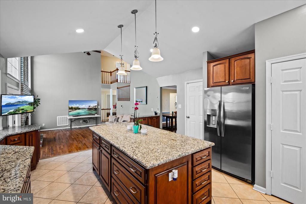 6610 WILLOW POND DRIVE