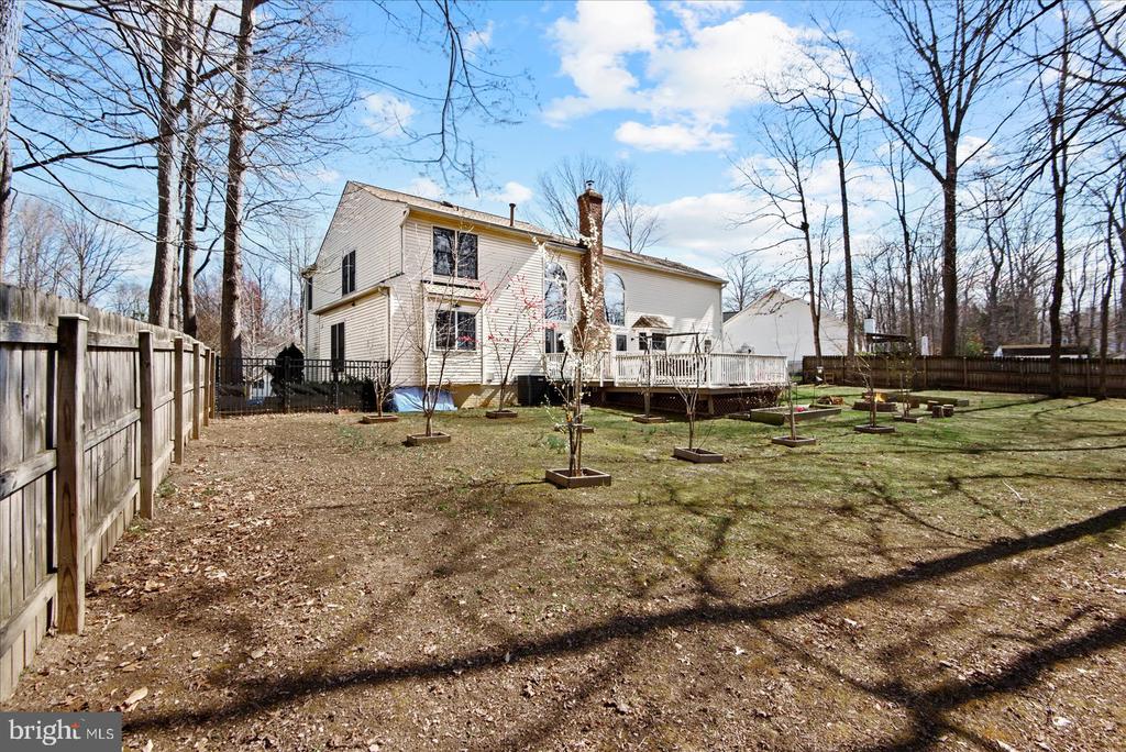 6610 WILLOW POND DRIVE