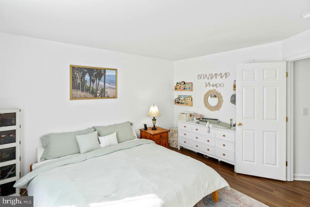 9824 DOMINION FOREST CIRCLE