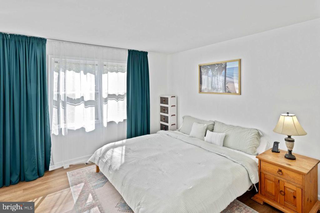 9824 DOMINION FOREST CIRCLE