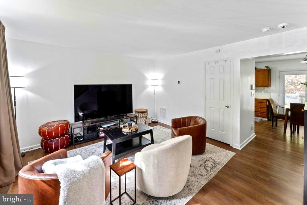 9824 DOMINION FOREST CIRCLE