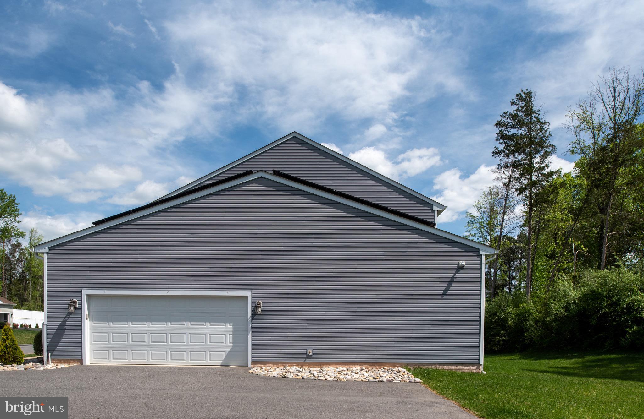 10811 HONORABLE COURT