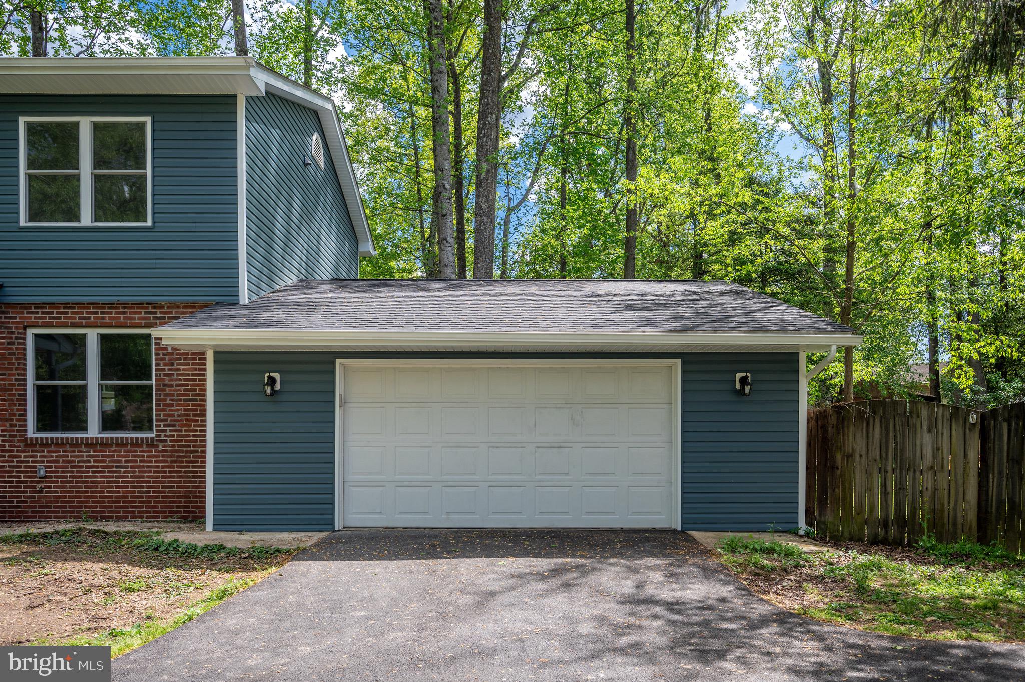 11202 MEADOWLARK LANE