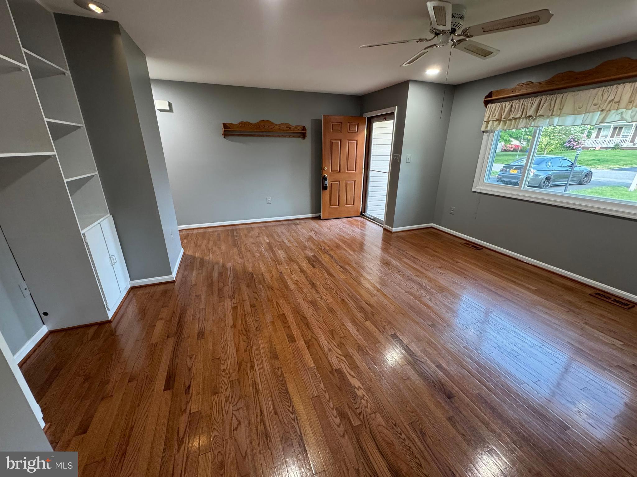 7414 HARVEST LANE