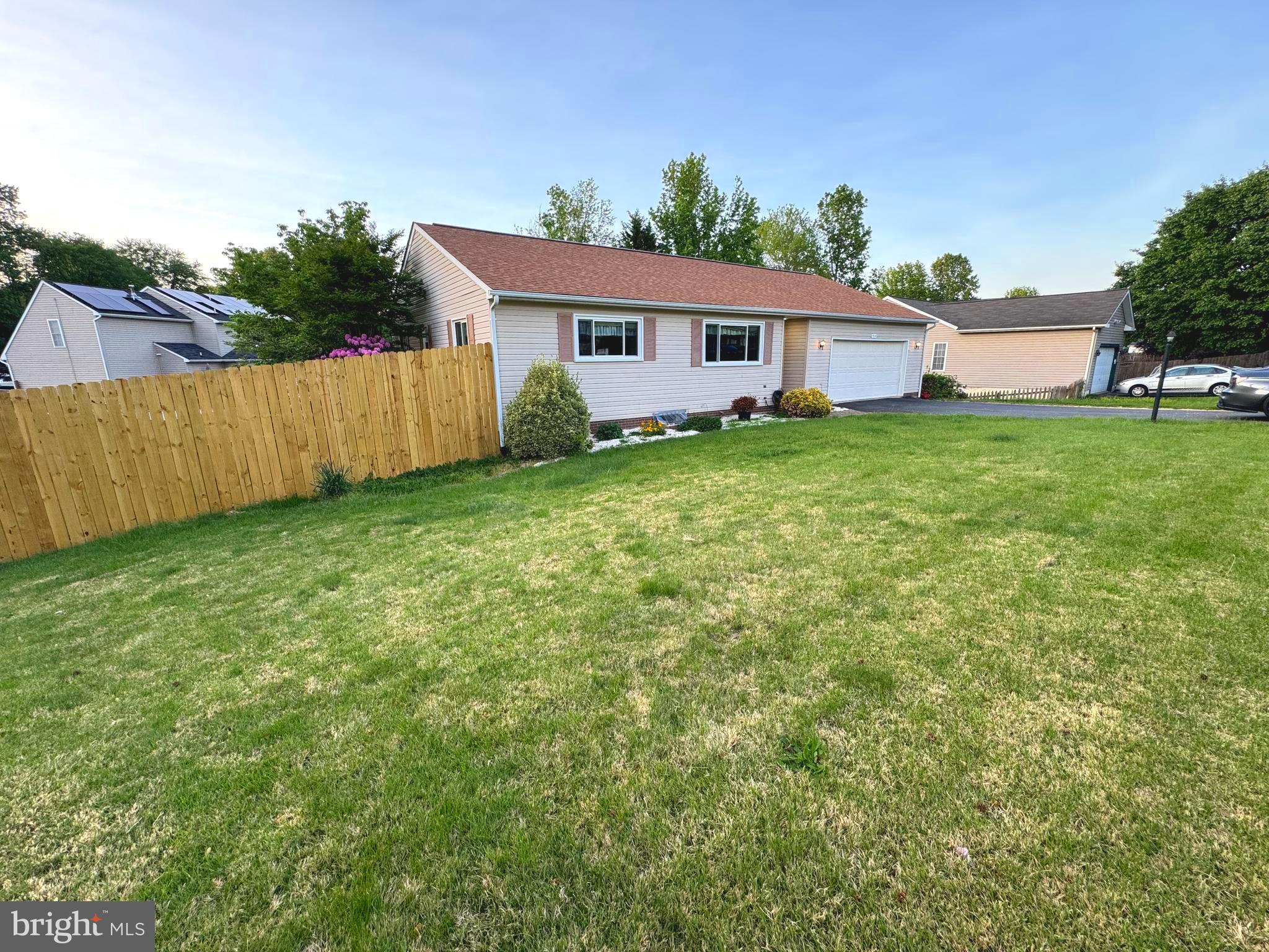 7414 HARVEST LANE