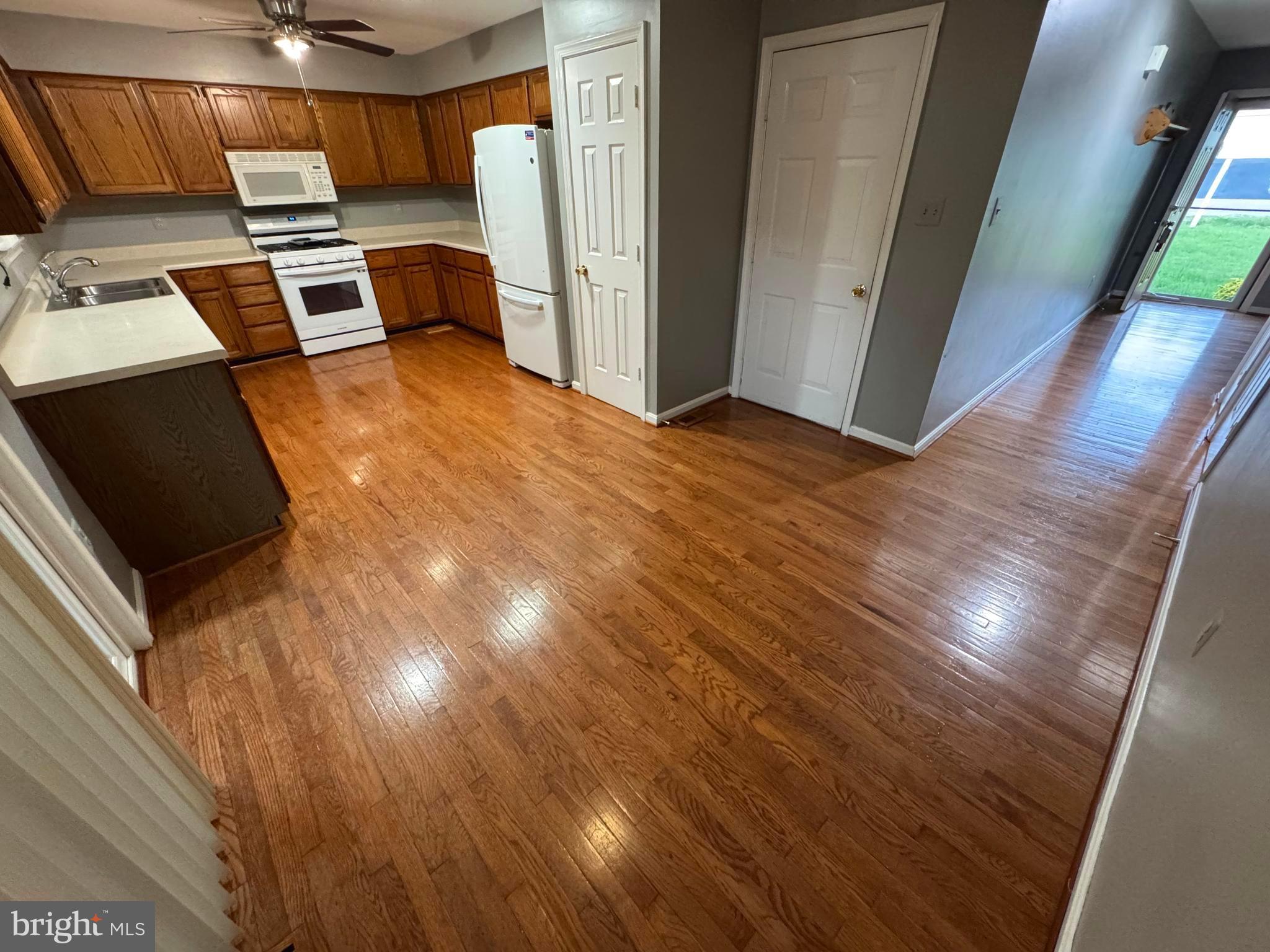 7414 HARVEST LANE