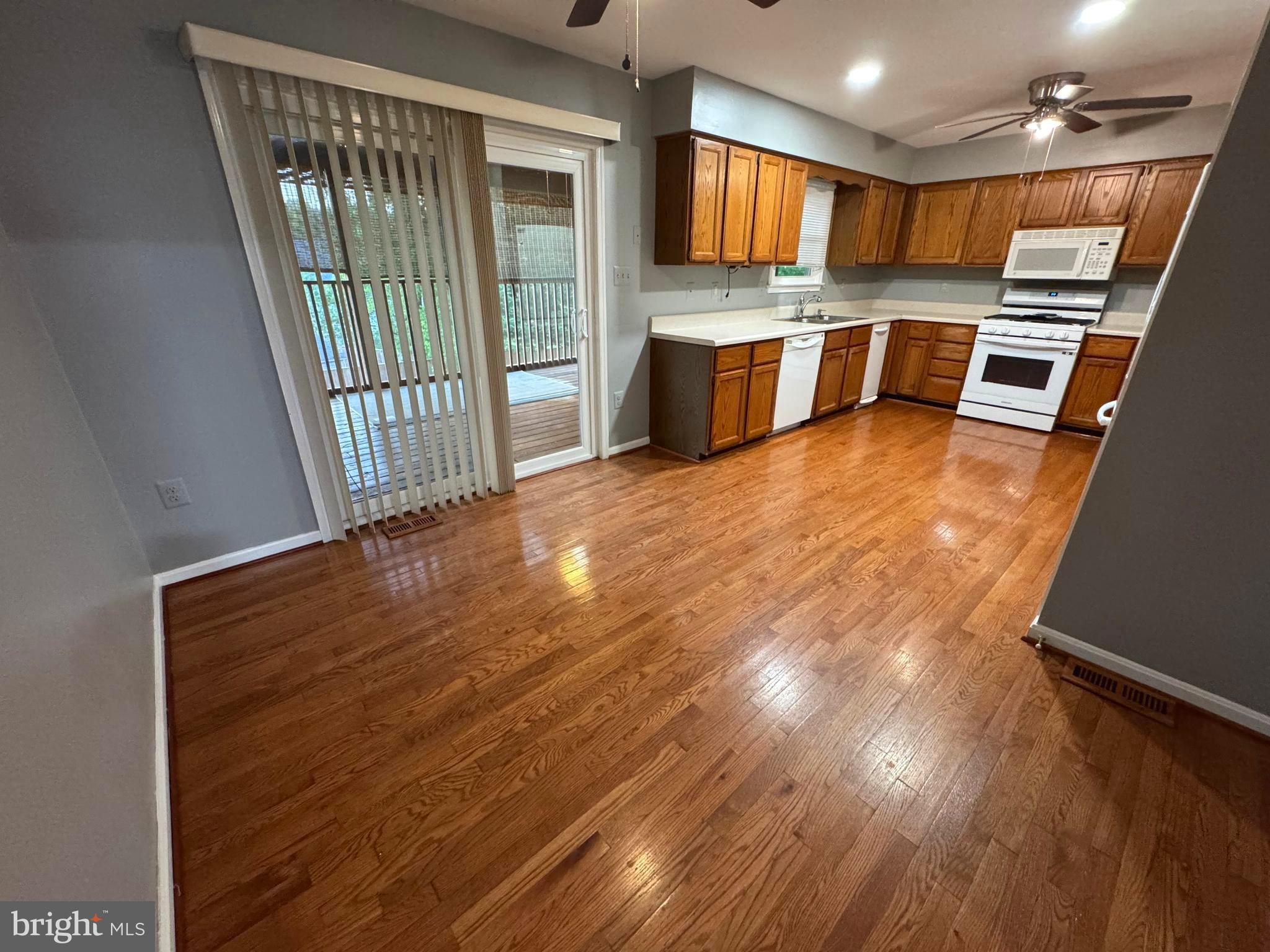 7414 HARVEST LANE
