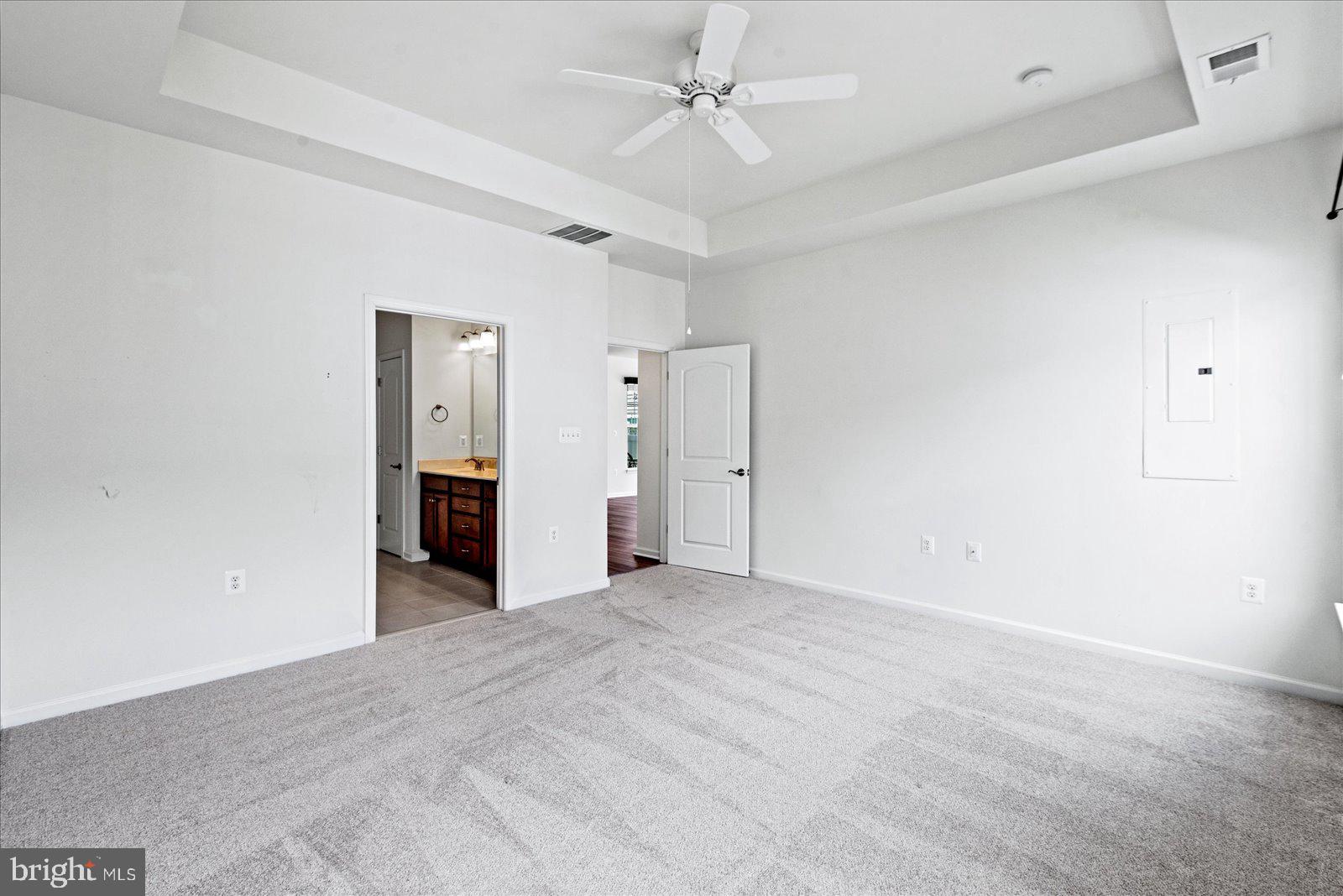 6607 GOLDEN PHEASANT RUN