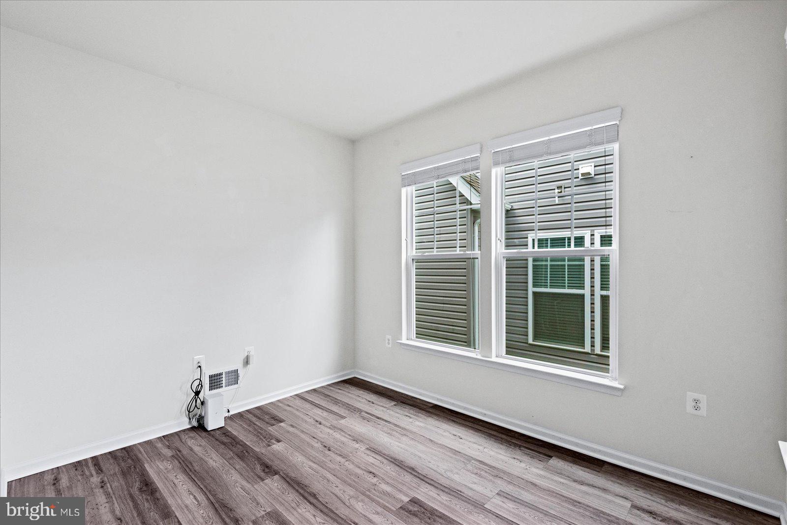 6607 GOLDEN PHEASANT RUN