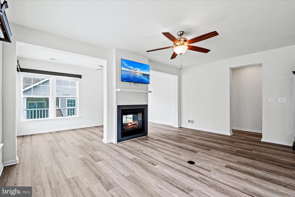 6607 GOLDEN PHEASANT RUN