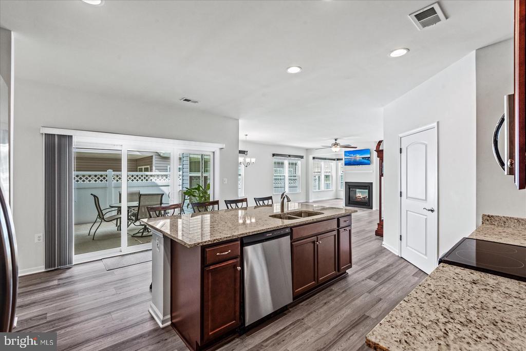 6607 GOLDEN PHEASANT RUN