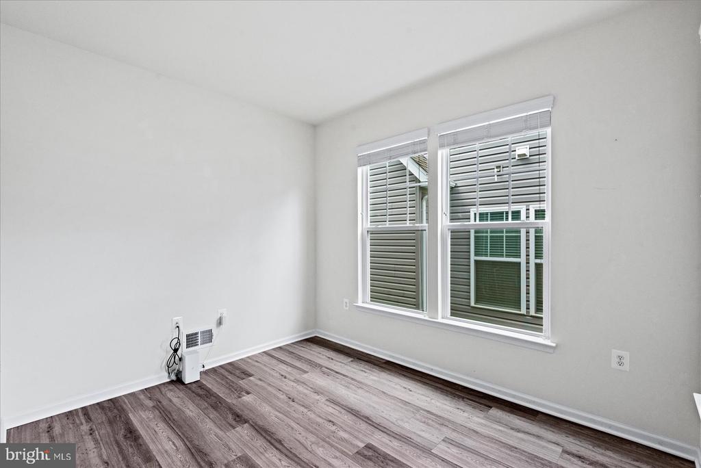 6607 GOLDEN PHEASANT RUN