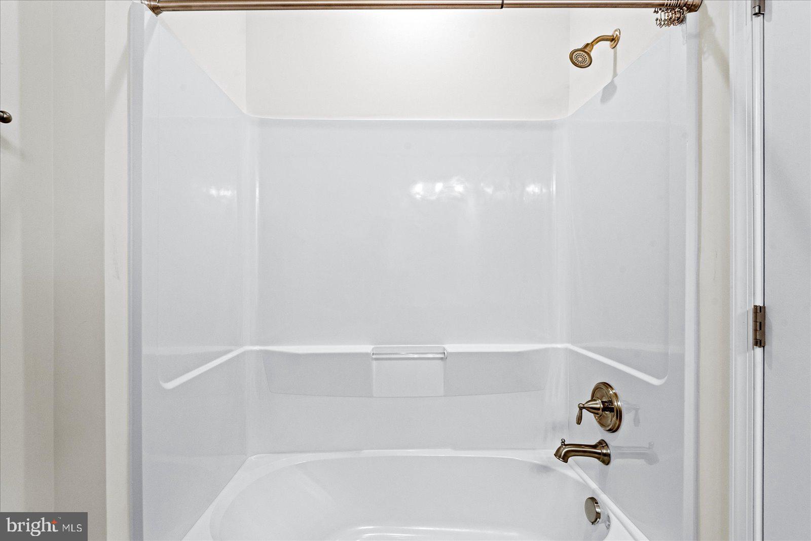 6607 GOLDEN PHEASANT RUN