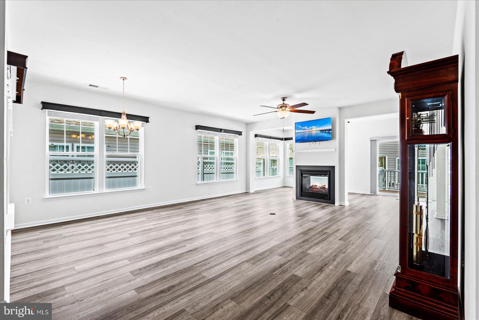 6607 GOLDEN PHEASANT RUN