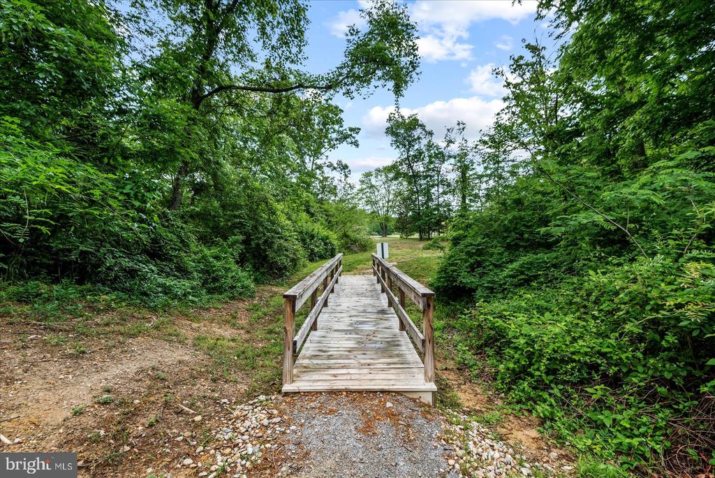 6607 GOLDEN PHEASANT RUN