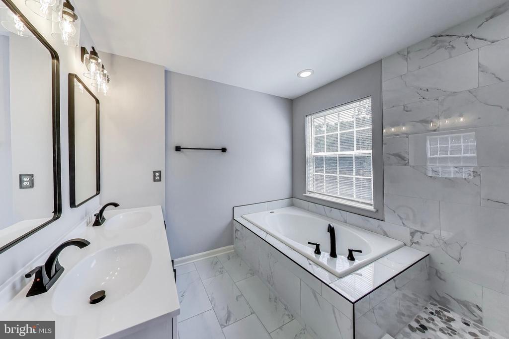 11222 GANDER COURT