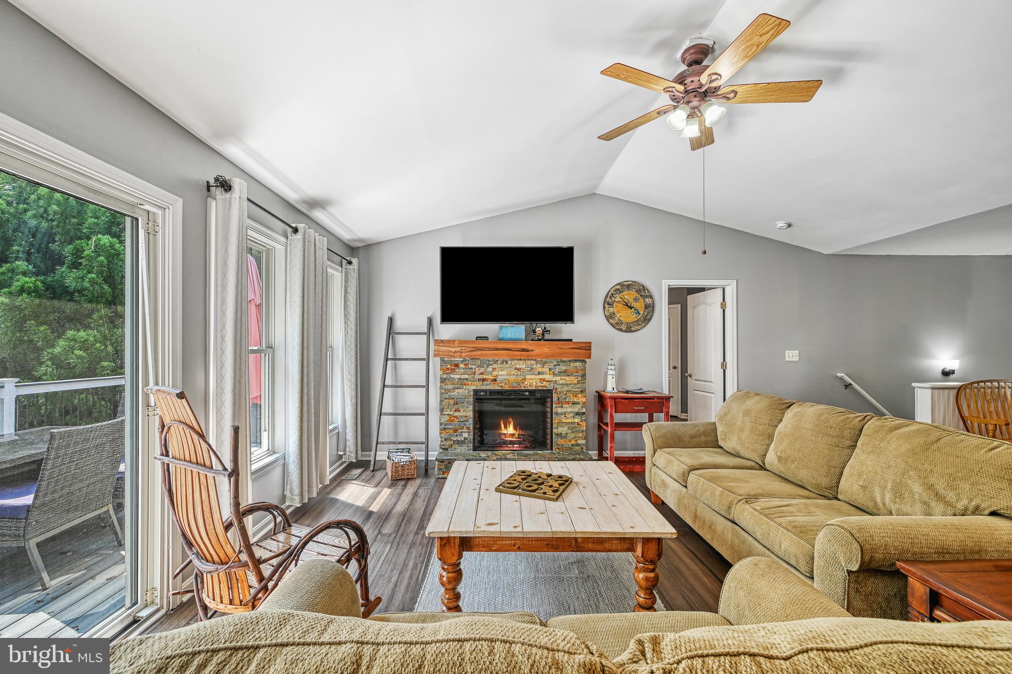 15513 CHESTNUT TREE COURT