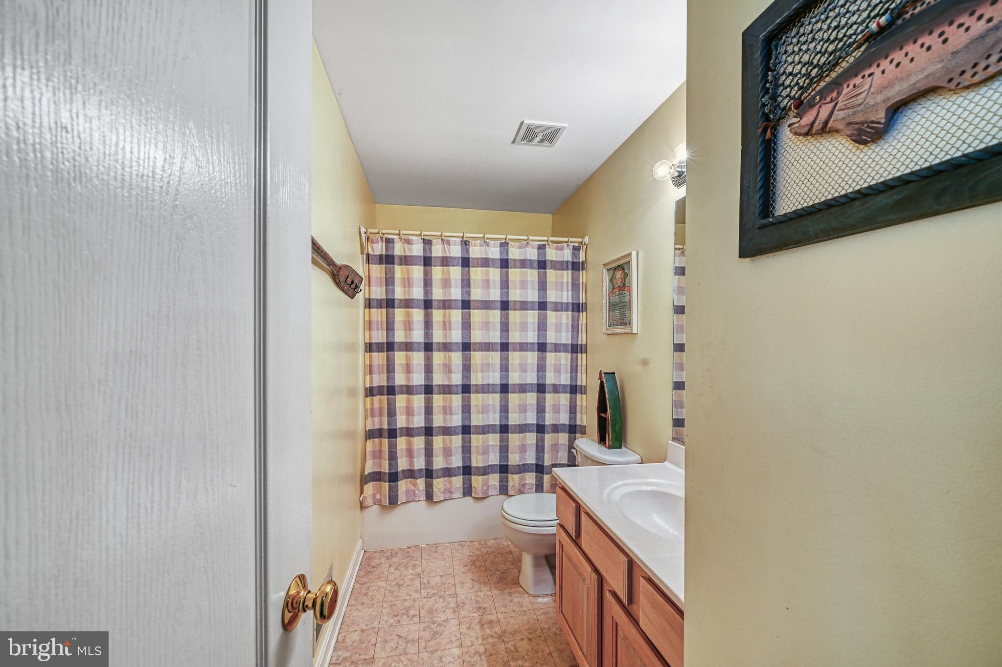 15513 CHESTNUT TREE COURT