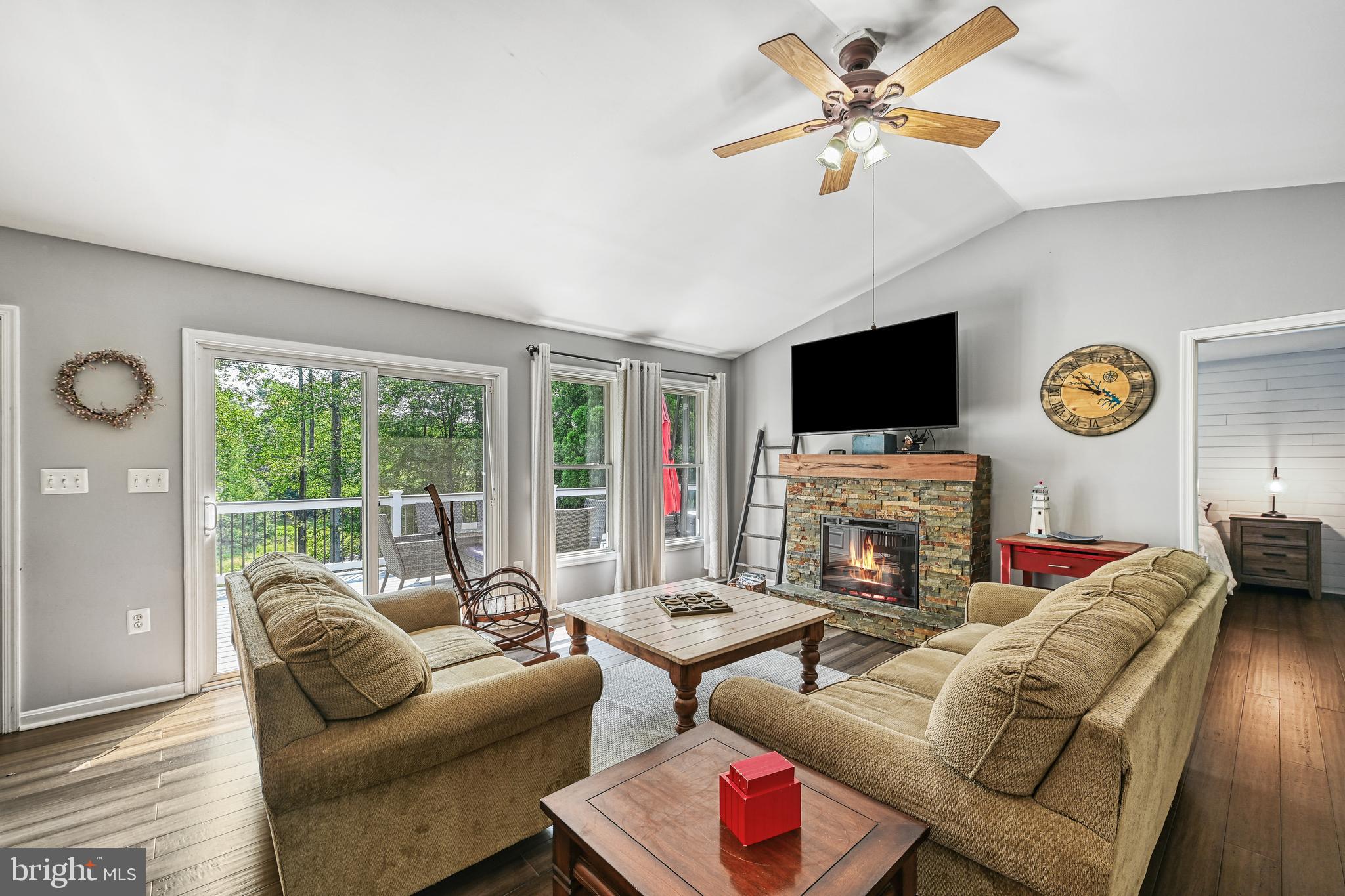 15513 CHESTNUT TREE COURT
