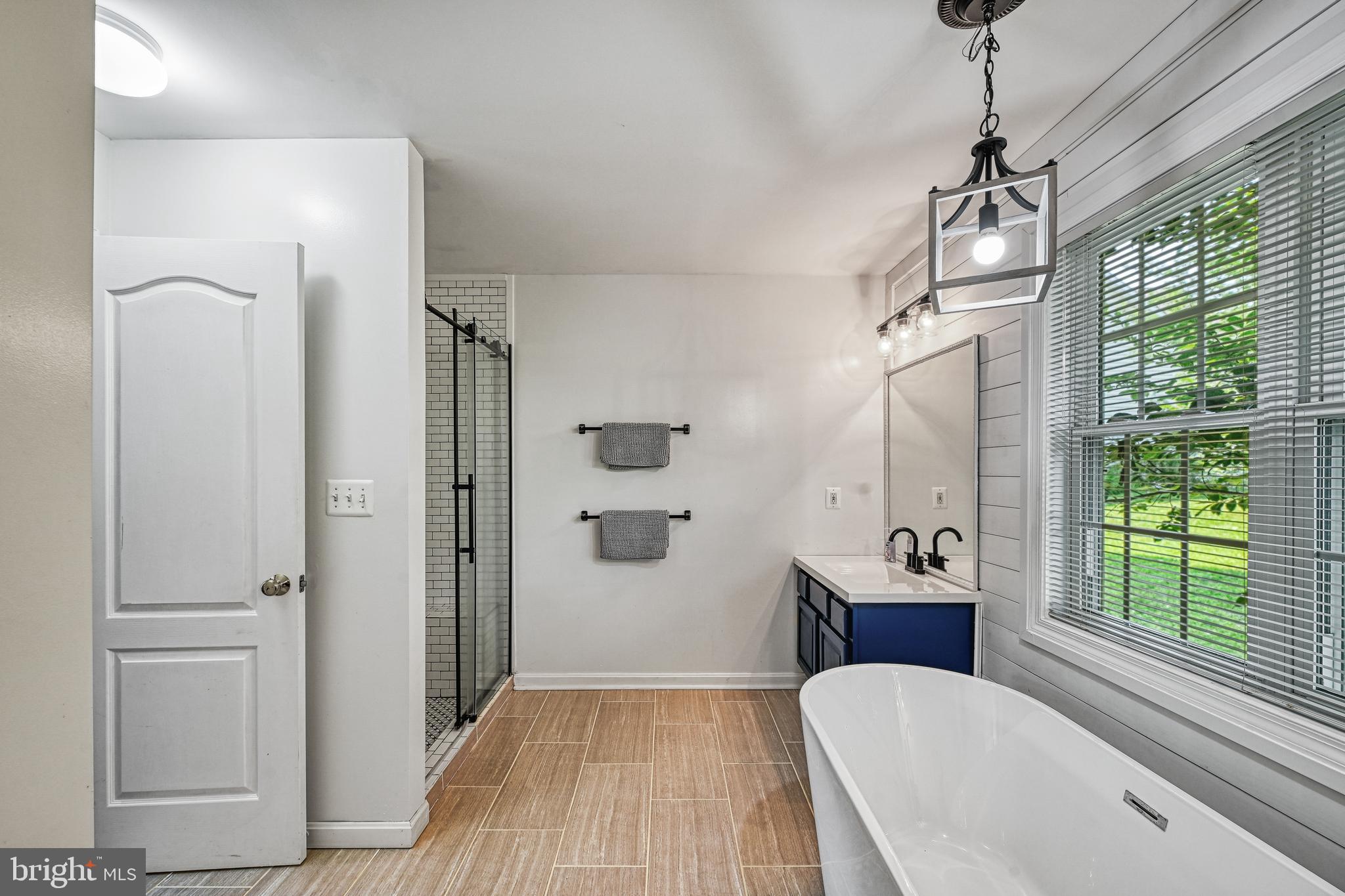 15513 CHESTNUT TREE COURT