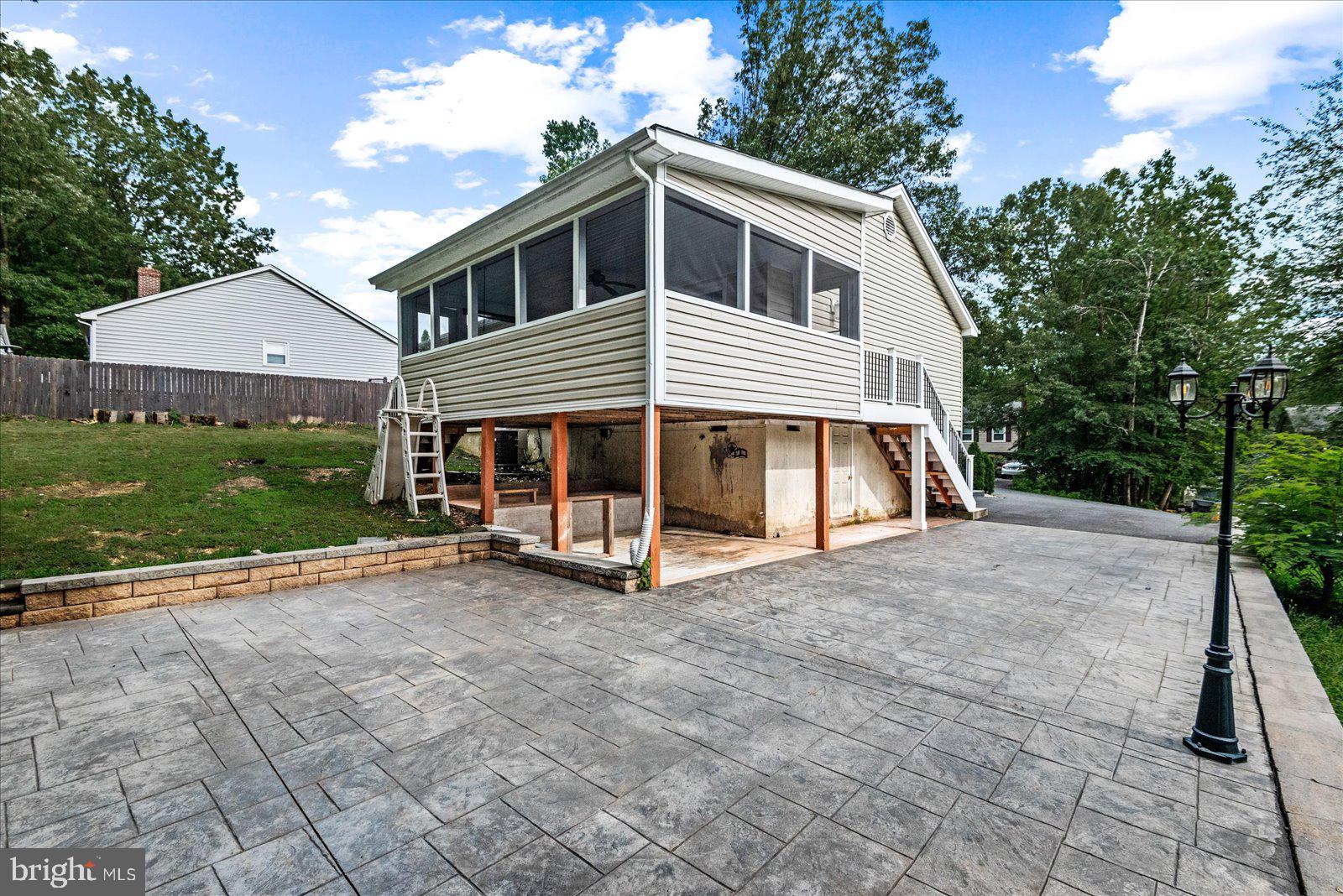 11015 ABBEY LANE