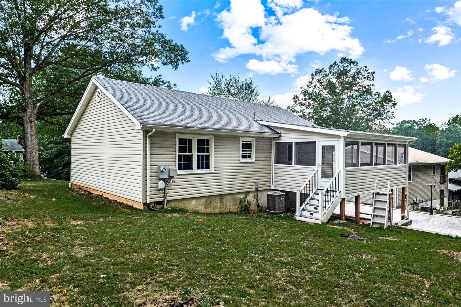 11015 ABBEY LANE
