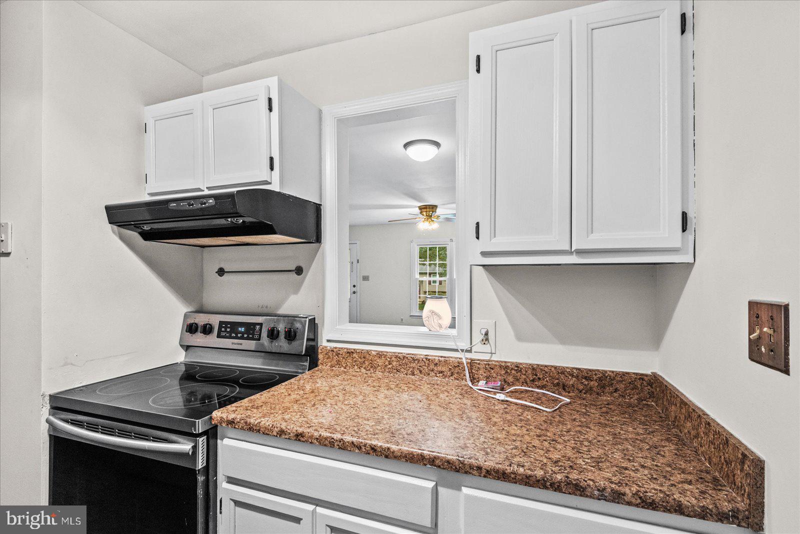 11015 ABBEY LANE