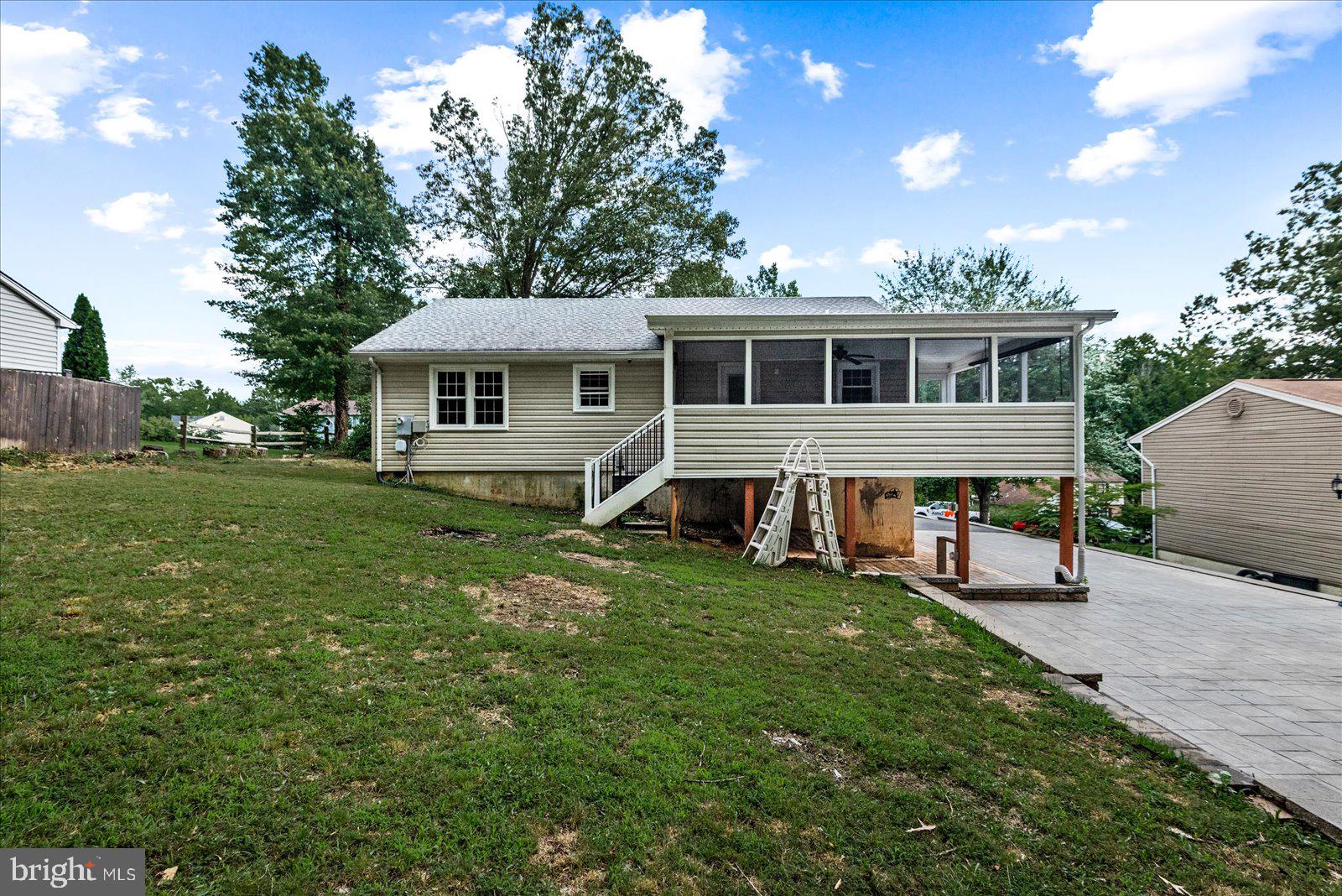 11015 ABBEY LANE