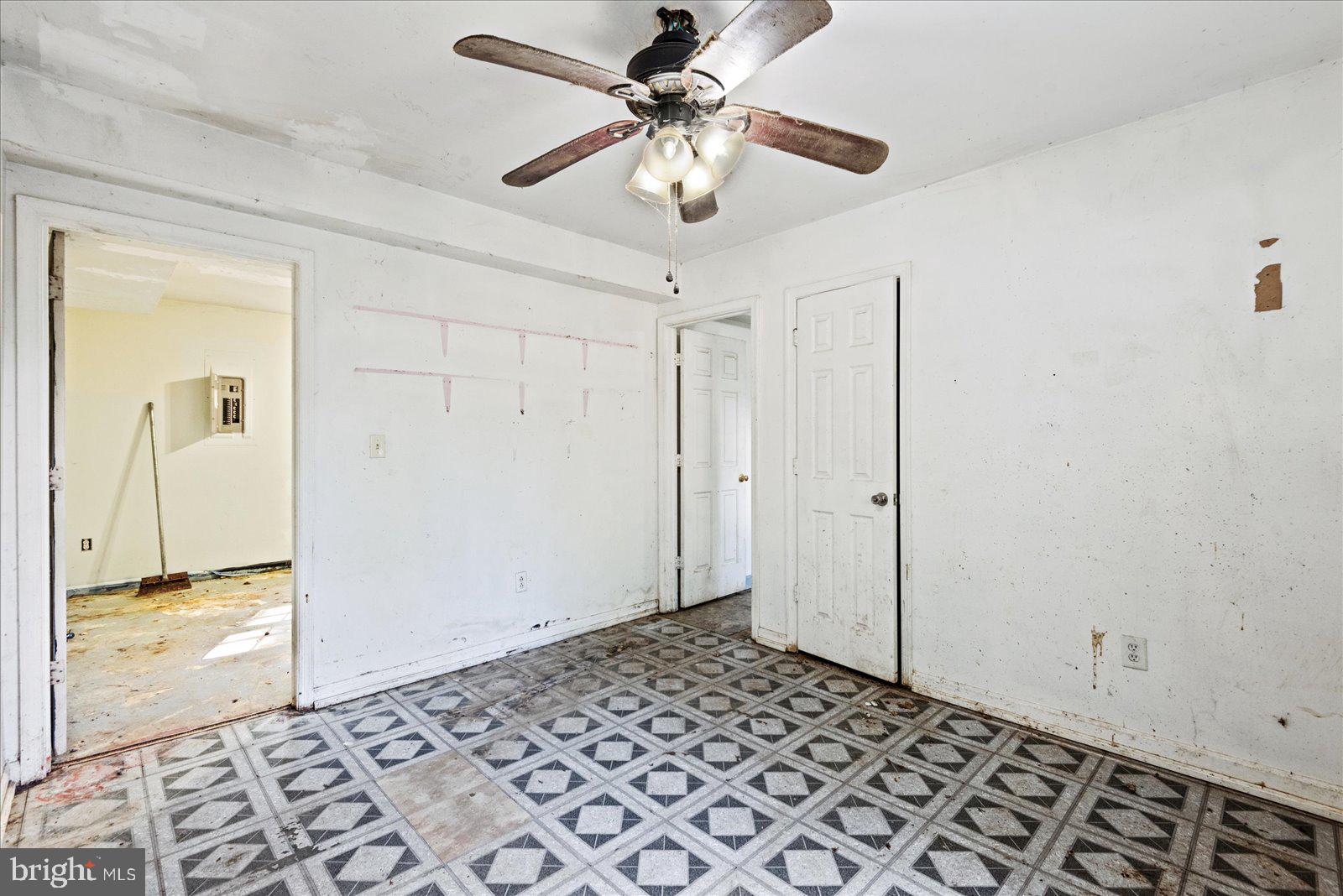 10711 ANN DAVIS DRIVE