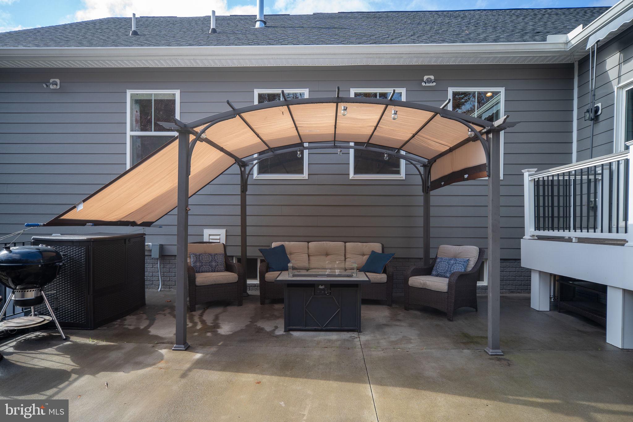 11411 STRIPED MAPLE COURT